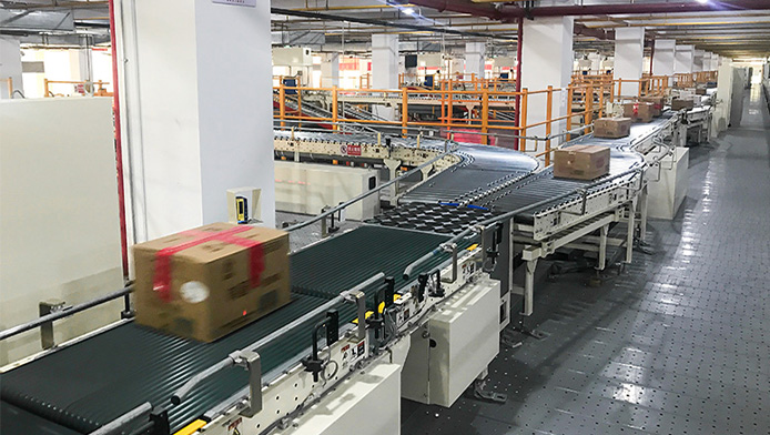 Conveyor System for Food Logistics Fulfillment