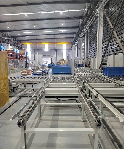 Conveyor systems for pallets Conveyor systems for pallets